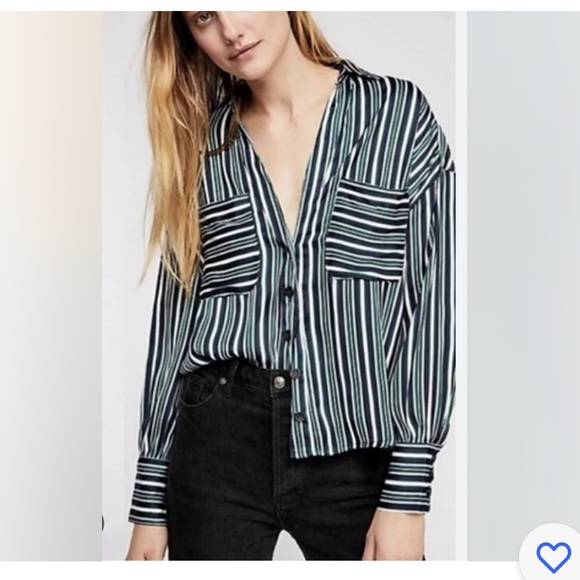FREE PEOPLE Mad about you striped blouse size M white navy blue button down S20 - Picture 2 of 5